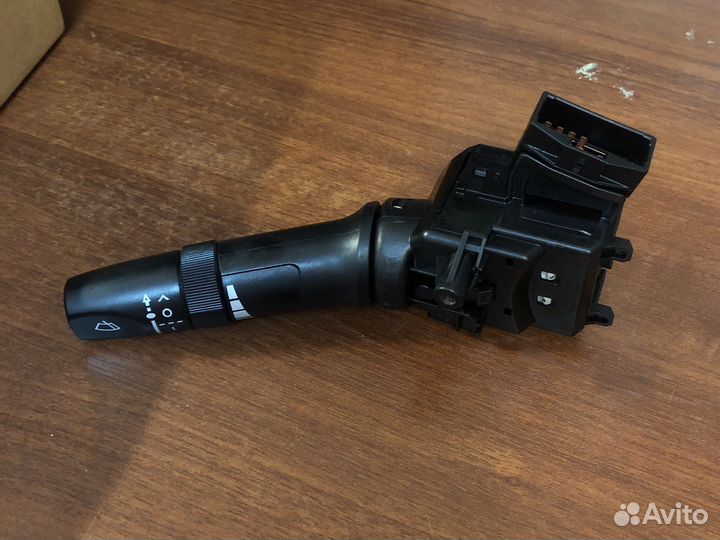 Правый подрулевой на киа рио 3 оригинал