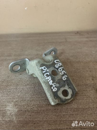 Петля двери передней левой Picanto