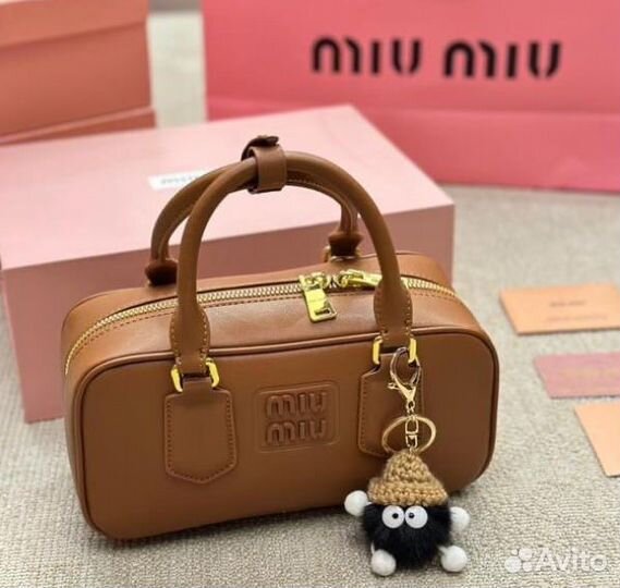 Сумка Miu Miu Arcidie leather багет кросс боди