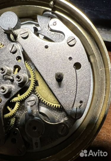 Часы будильник СССР Восток глобус