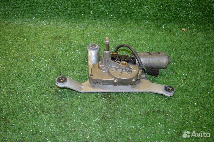 Моторчик дворника задний Mitsubishi Carisma