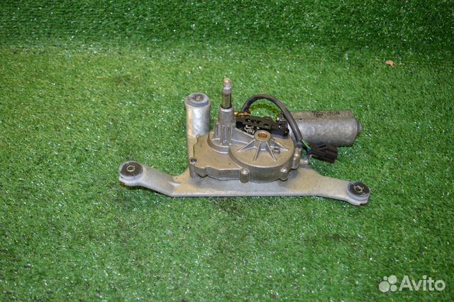 Моторчик дворника задний Mitsubishi Carisma