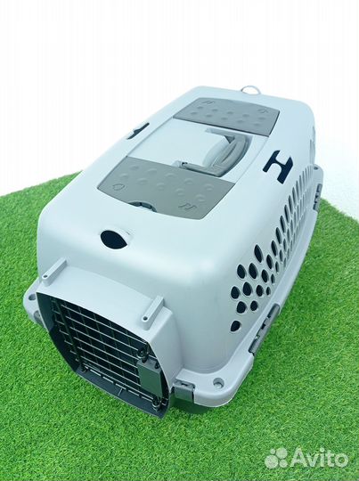 Переноска для кошек и собак с мет дверцей 58х37х36