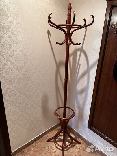 Вешалка напольная деревянная