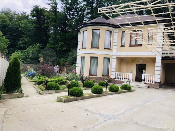 Дом 215 м² на участке 10 сот.