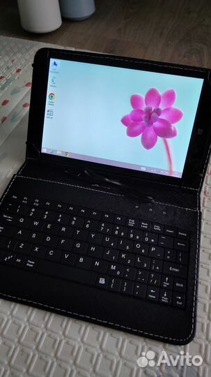 Планшет Pipo W4 с чехлом-клавиатурой