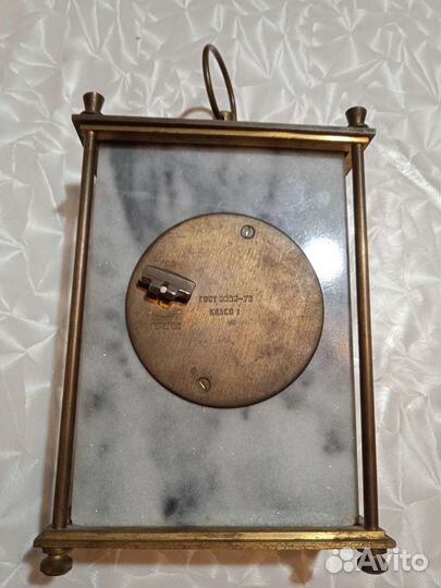 Часы. Молния. Янтарь,настольные.ссср