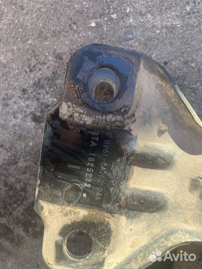 Передний рычаг на Форд Фокус 3 рейсталинг