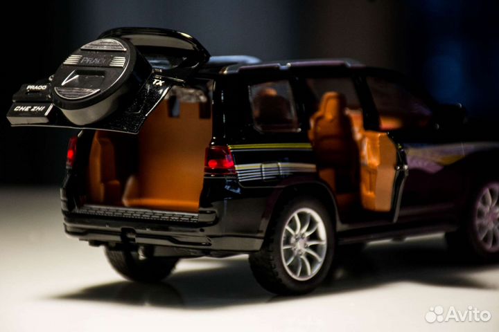 Модель авто Toyota Land Cruiser prado