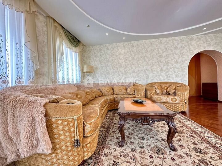 3-к. квартира, 98,4 м², 2/8 эт.