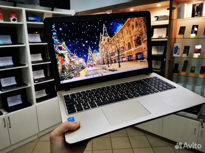 Очень шустрый ноутбук Asus FHD i3 5005 8gb ssd