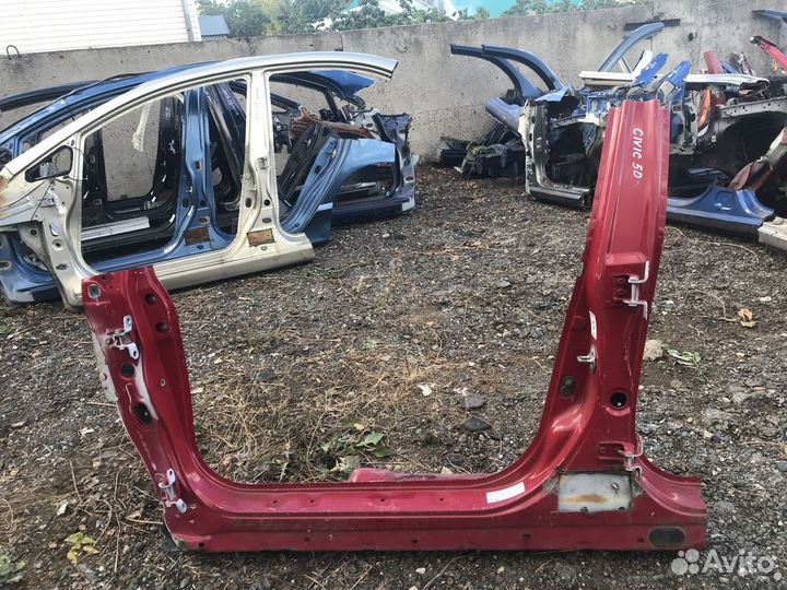 Порог со стойкой левый Honda Civic 5D (2006–2011)