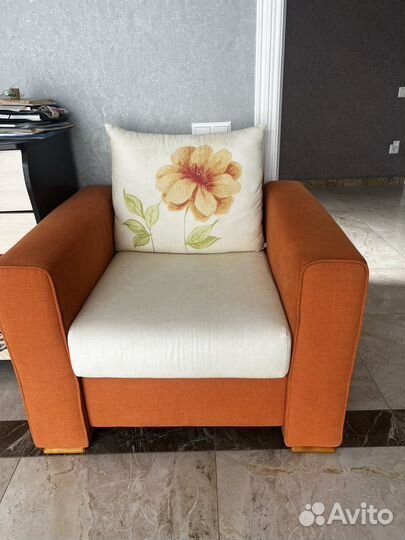 Диван и 2 кресла