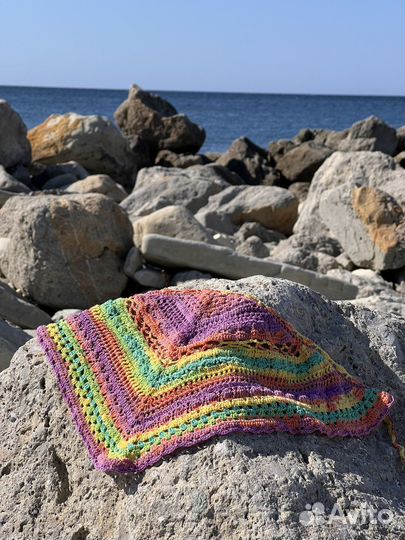 Пляжный платок-косынка вязаный