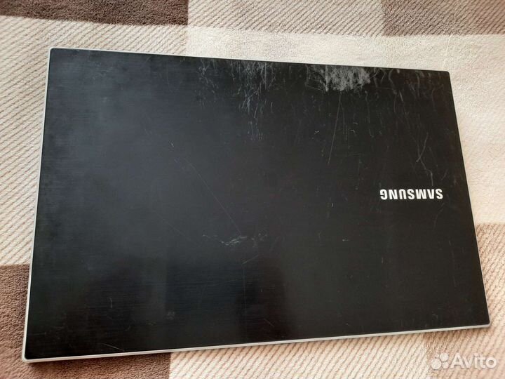 Ноутбук Samsung np305v5a (корпус)