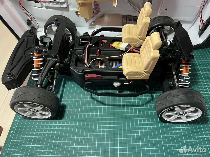 Машина на радиоуправлении 1:8 rc шоссейка