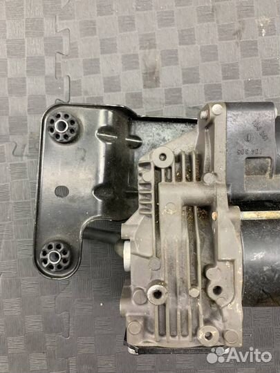 Пневмокомпрессор BMW E70 E71 E72