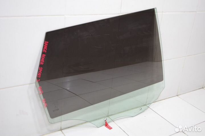 Стекло двери заднее правое Land Rover Range Rover