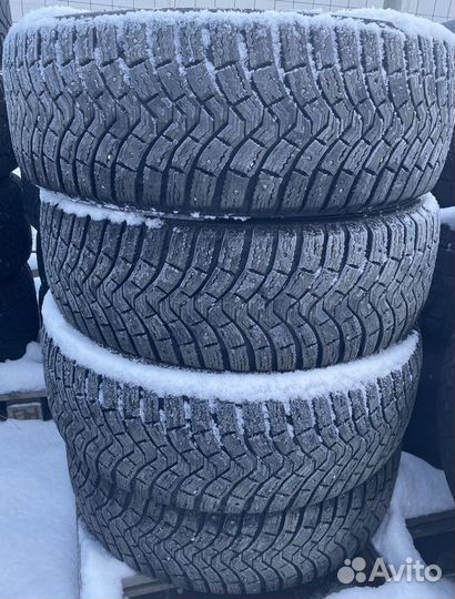 Michelin X-Ice North 225/65 R17