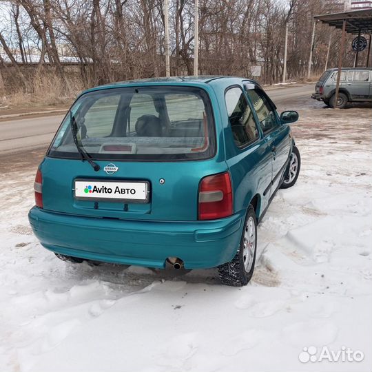 Nissan March 1.0 AT, 1998, битый, 64 000 км