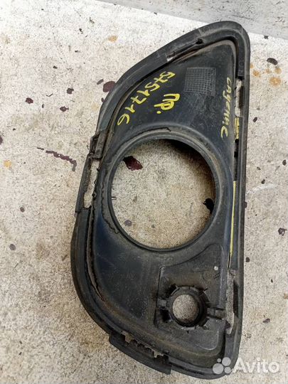 Накладка противотуманной фары правой