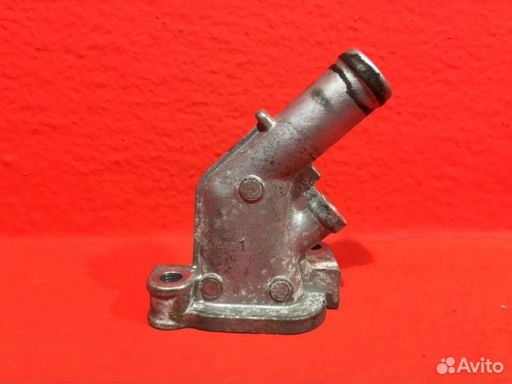 Фланец системы охлаждения Honda Civic 5D R18A2