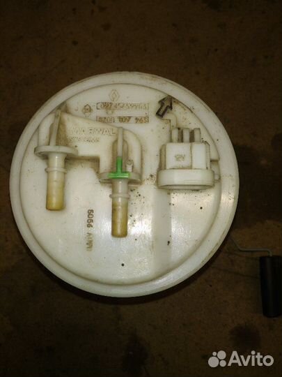 Топливный насос (бензонасос) Renault Symbol 2 2008