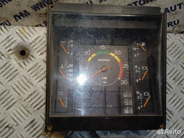 Панель приборов (щиток) Scania 4-Series 1999