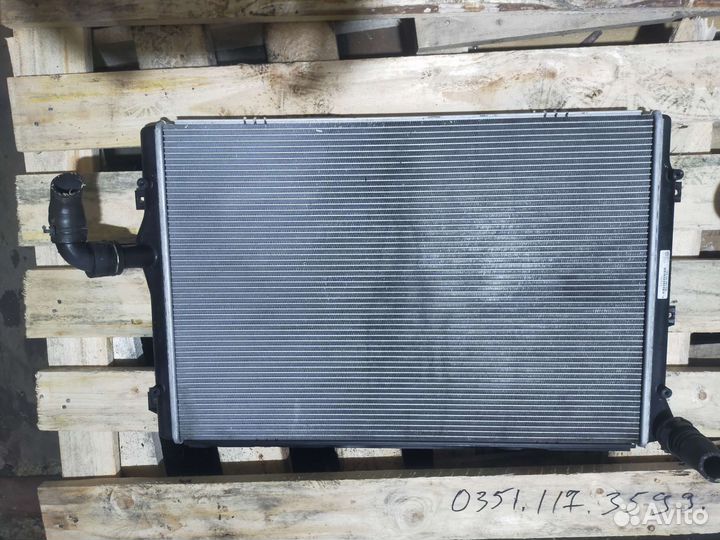 Радиатор охлаждения Jetta 5 2.0T