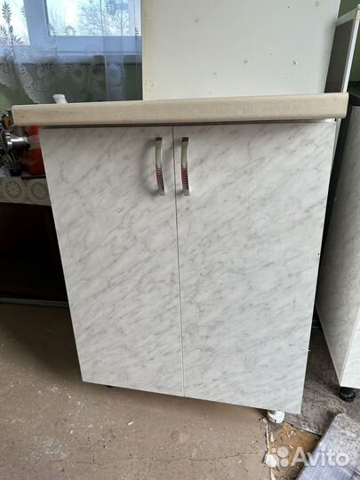 Кухонные шкафы, раковина,мойка