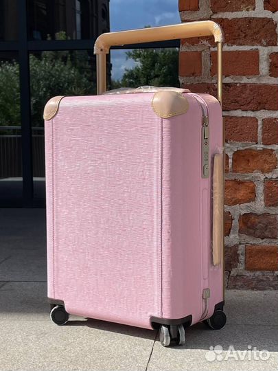 Чемодан louis vuitton розовый