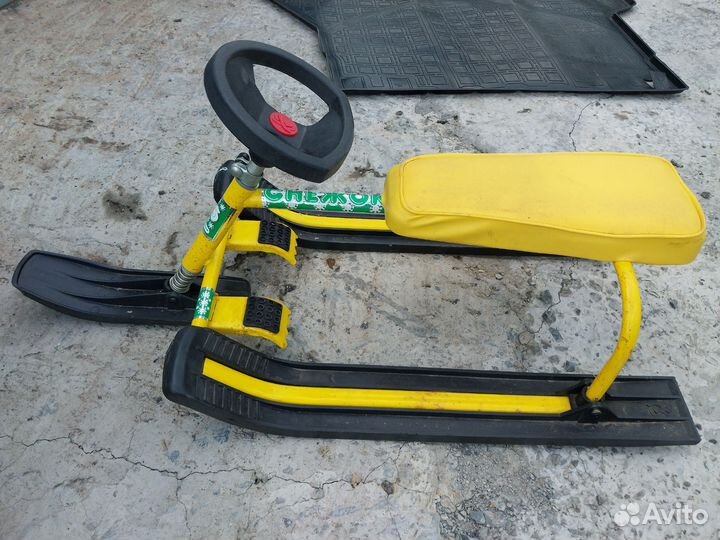 Детский снегокат бу, в хорошем состоянии