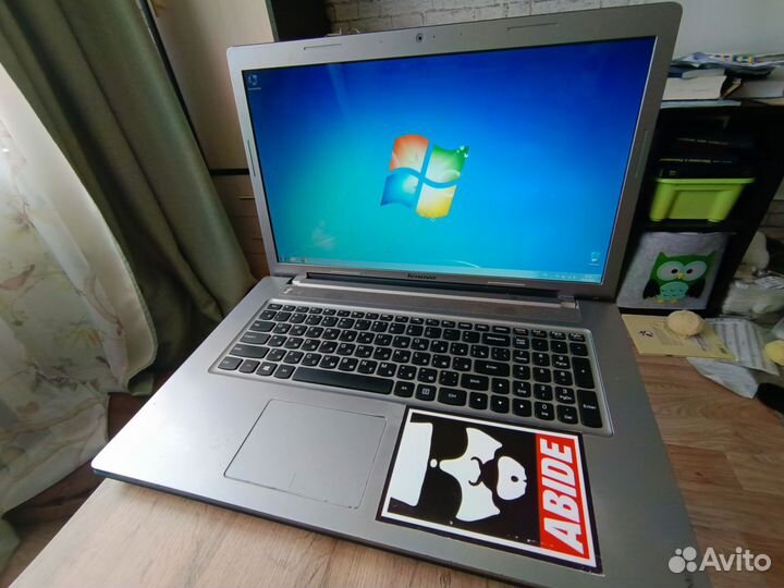Ноутбук 17 дюймов