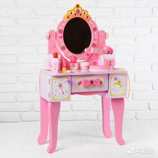 Туалетный столик 'Ягодка', принадлежности в наборе