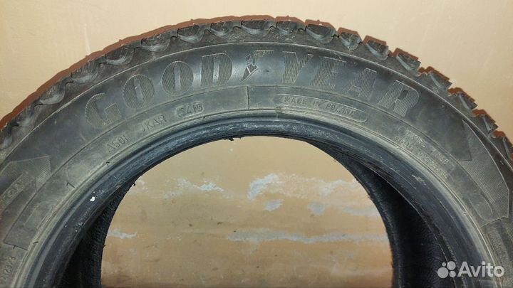Goodyear Ultragrip Ice Arctic 205/55 R16 94T