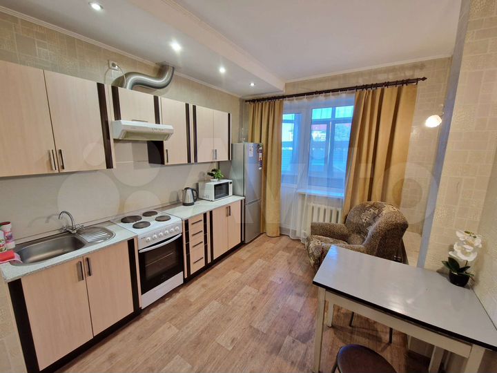 1-к. квартира, 45 м², 1/15 эт.