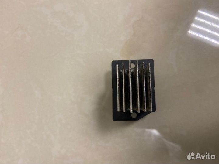 Резистор печки Kia Sportage KM G4GC 2010