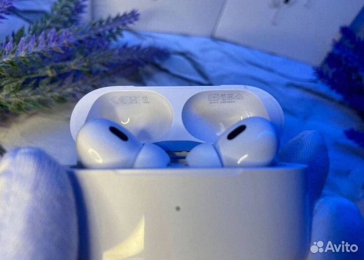 Комплект на праздник: Apple Watch и AirPods