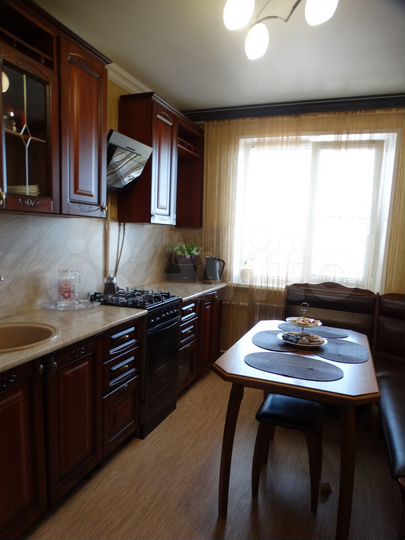 4-к. квартира, 76 м², 9/9 эт.