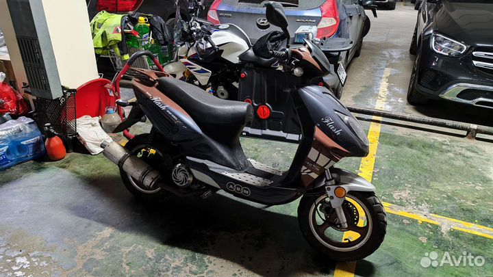 Скутер abm flash 150