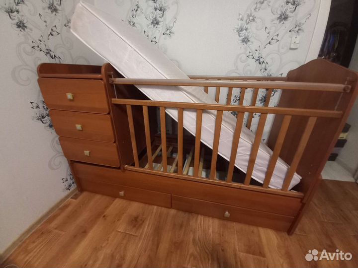 Детская кроватка трансформер с комодом