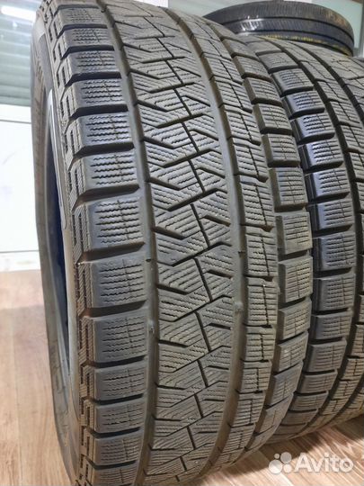 Pirelli Ice Asimmetrico 225/55 R17