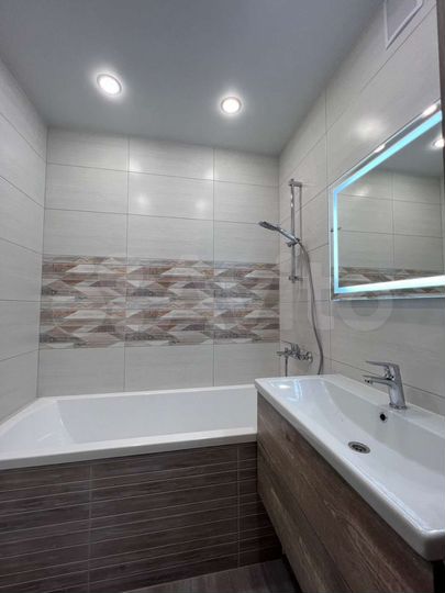 2-к. квартира, 64,5 м², 1/5 эт.