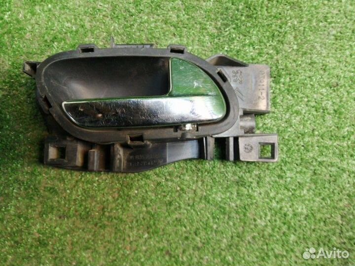 Ручка двери внутренняя передняя правая Peugeot 308