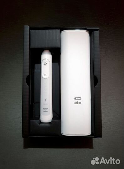 Электрическая зубная щетка Oral-B Genius X (Новая)