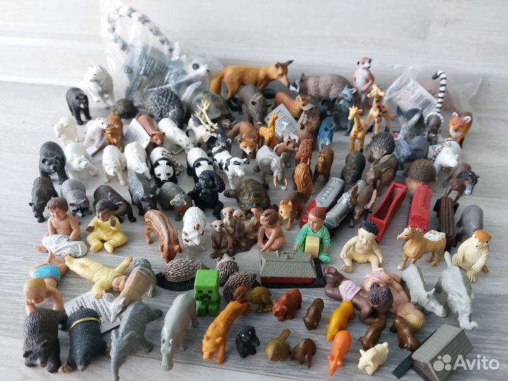 Фигурки животных Schleich, safari лисы, еноты и др