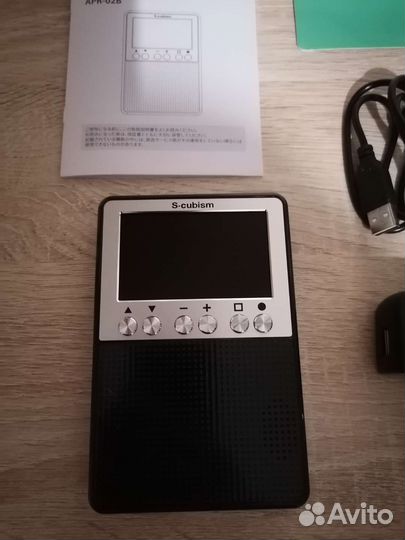 Японский радио+телевизор APR-028