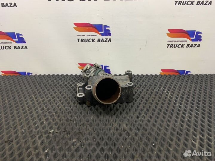 Фланец двигателя системы охлаждения