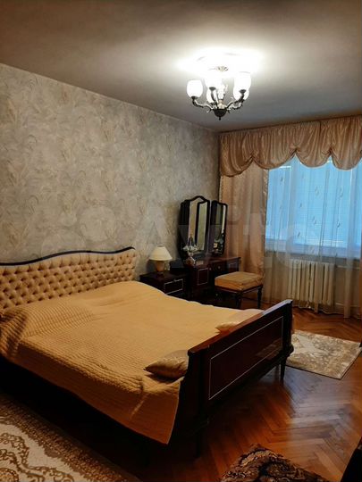 3-к. квартира, 80 м², 5/5 эт.