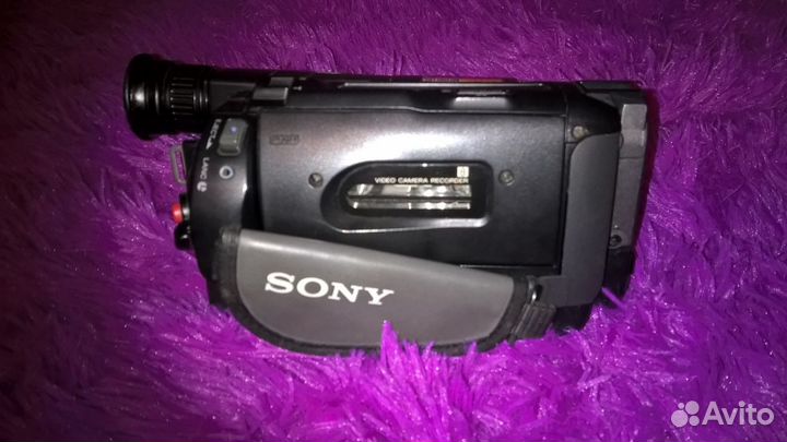 Видеокамера Sony Handycam